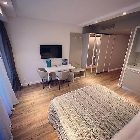 Gq Apartments On First Line Batumi Luaran gambar