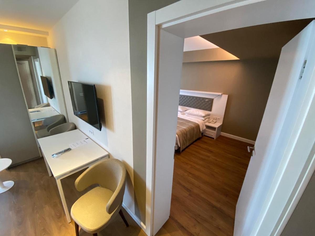 Gq Apartments On First Line Batumi Luaran gambar