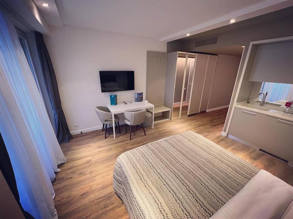 Gq Apartments On First Line Batumi Luaran gambar